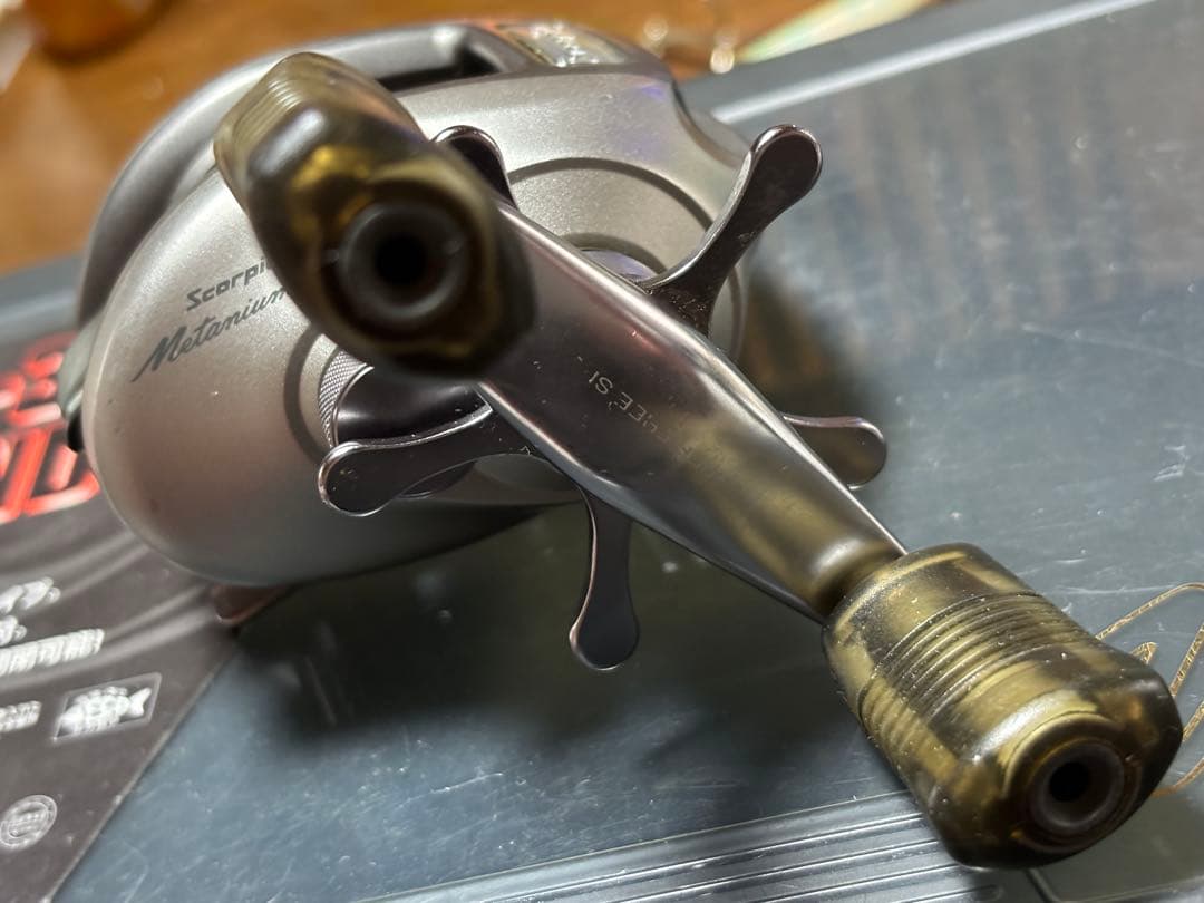 シマノ　スコーピオン　メタニウムXT 《バーサスケース　中古ルアー他付属品あり》