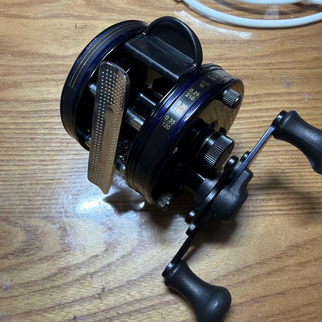 Abu Garcia ambassadeur 4600C ベイトリール - メルカリ