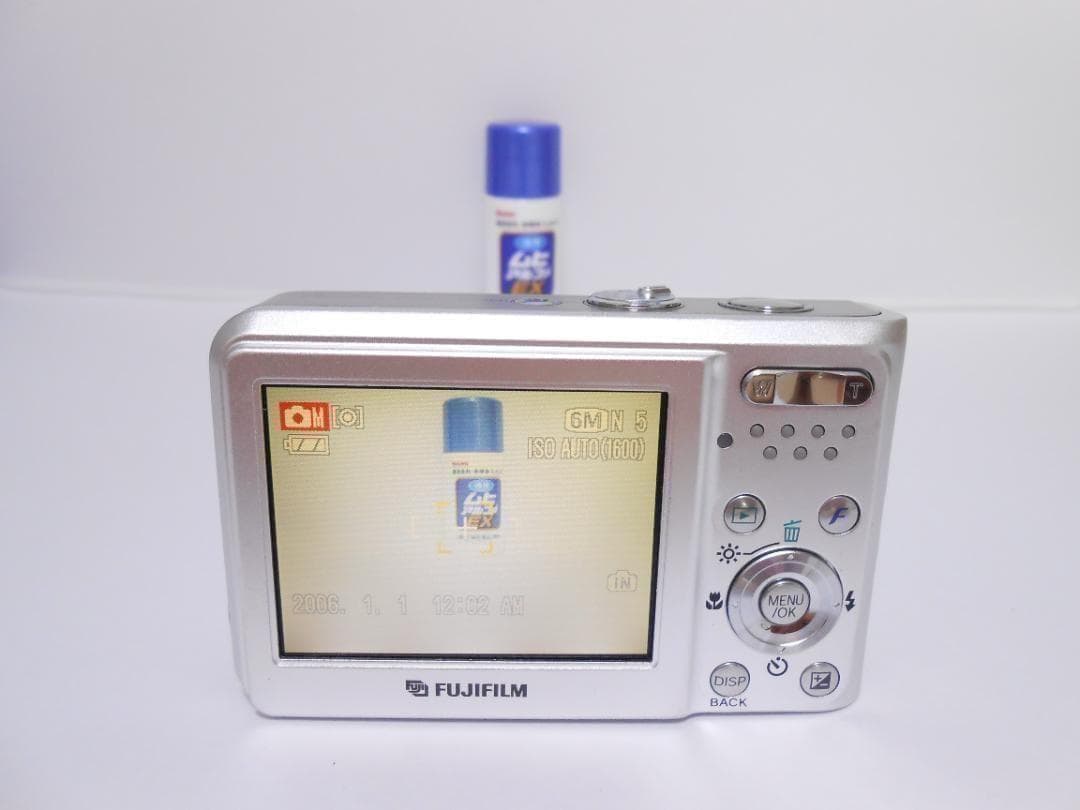 お値下げ歓迎・美品】 FUJIFILM FinePix F30 シルバー - メルカリ