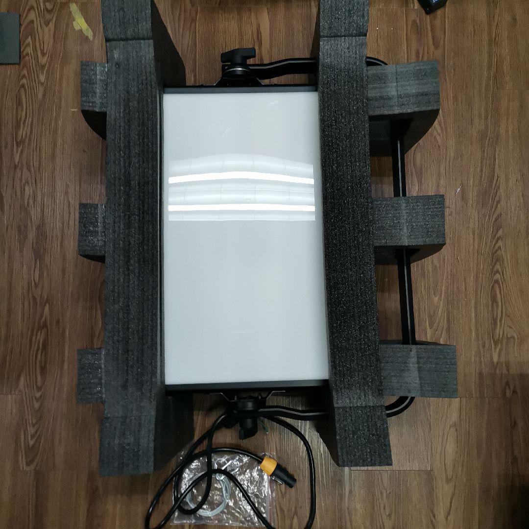 ELATION(イレーション)TVL PANEL DW LED TVライト中古品 d13fcfb6eba3c439d93c351fe6f719