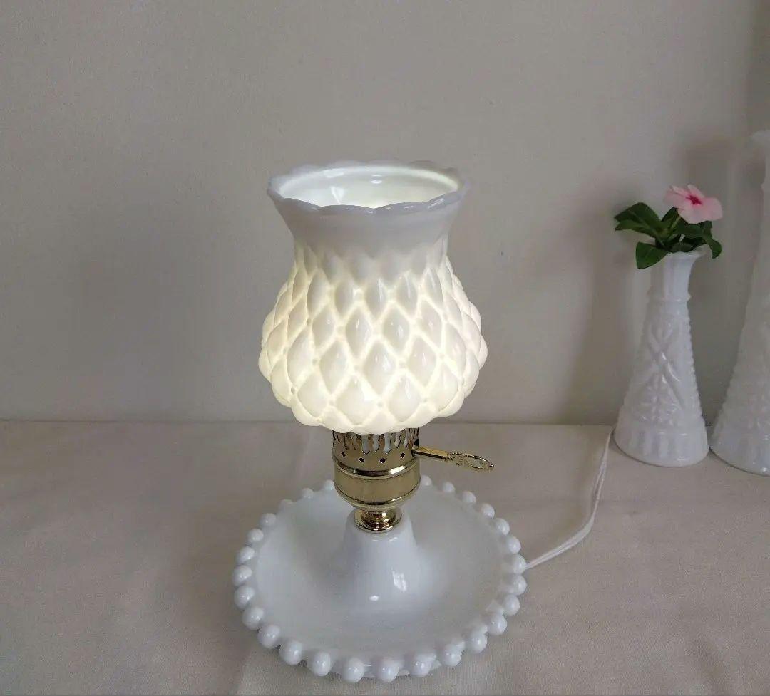 ミルクガラス ダイヤ柄 テーブルランプ ビンテージ USAヴィンテージミルクガラスフリルシェード真鍮テーブルライト