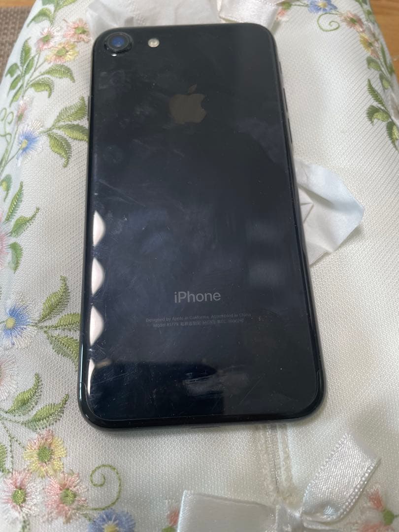 iPhone 7 ジェットブラック 128GB SIMフリー - メルカリ