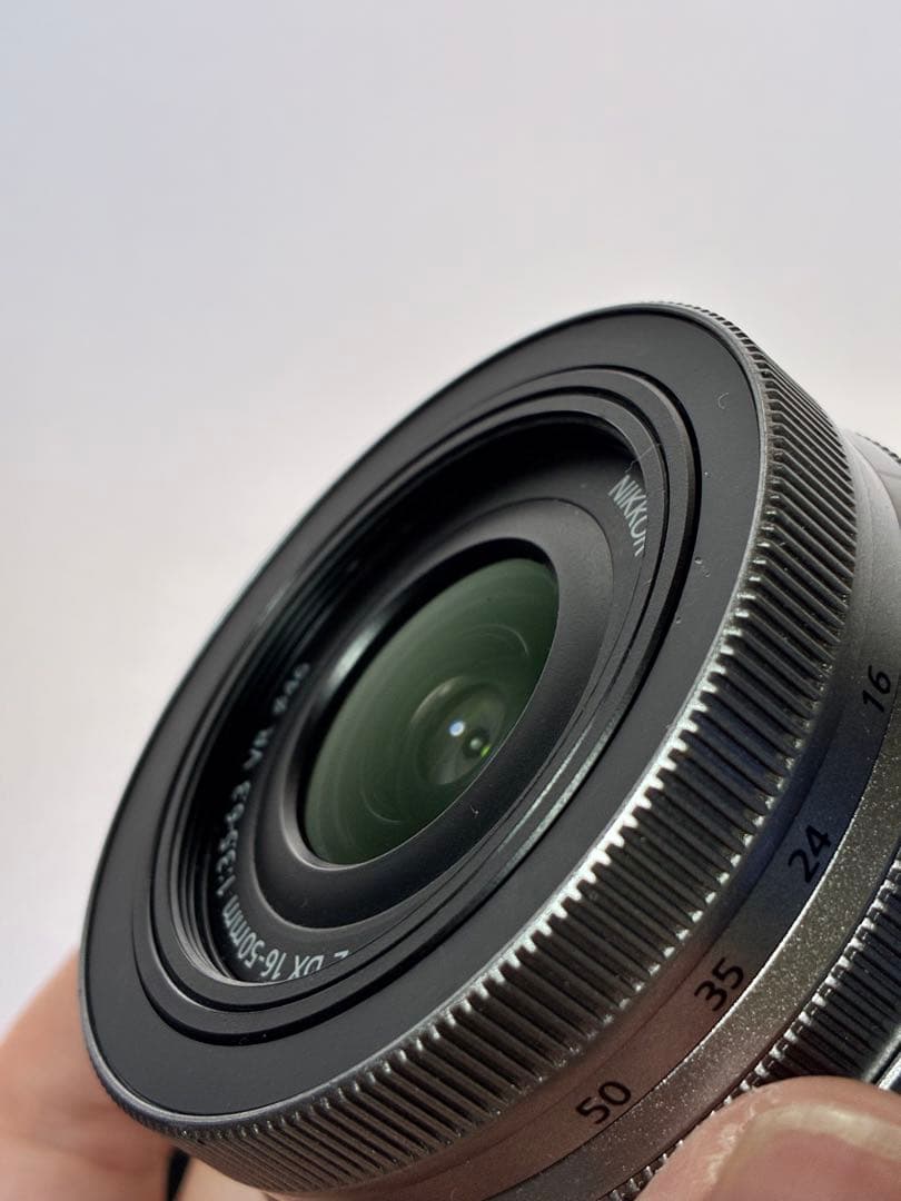 NIKKOR Z DX 16-50mm f/3.5-6.3 VR シルバー