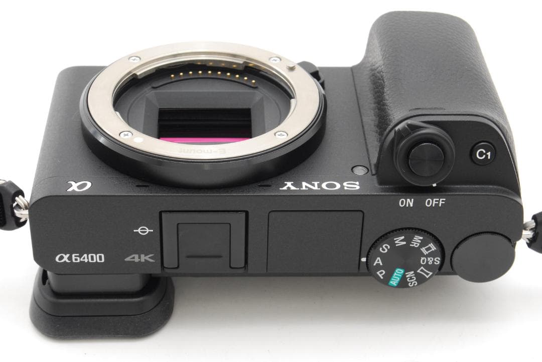 ほぼ新品】ソニー Sony a6400 ダブルレンズキット ショット数138回