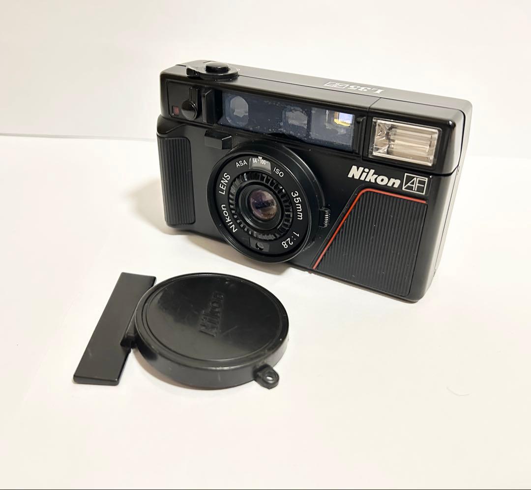 ニコン　Nikon L35AF コンパクトフィルムカメラ　美品です！ ニコン Nikon L35 AF / Nikon Lens 35mm F2.8 35mm コンパクトフィルム