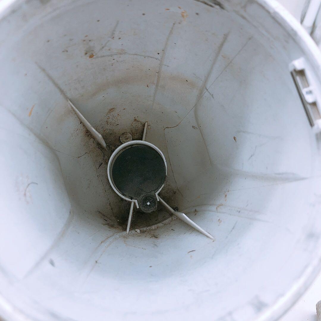 通電OK マキタ バッテリー式クリーナー 14.4V 充電式 バッテリ付属無し