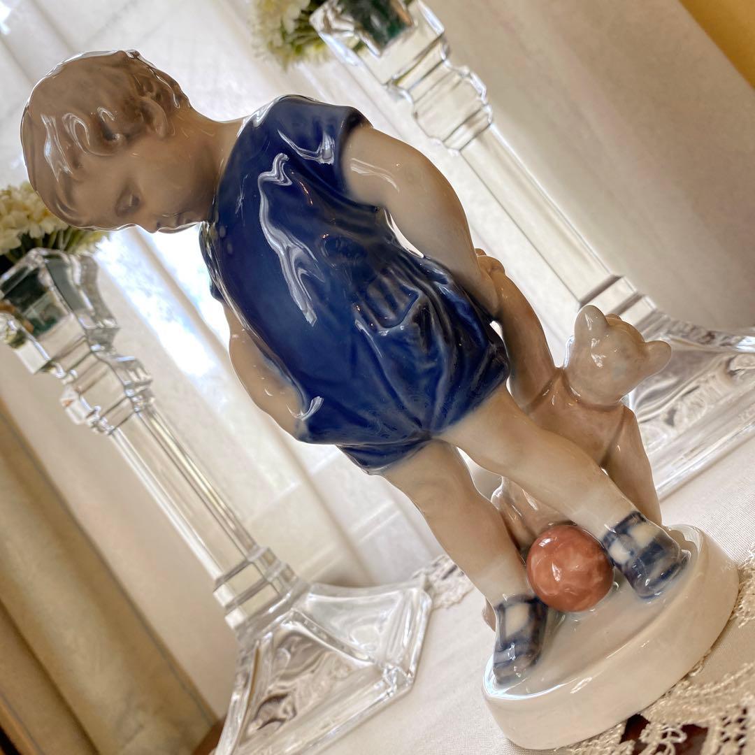 ロイヤルコペンハーゲン フィギュリン ロイヤルコペンハーゲンより、2024年のフィギュリンが入荷しました