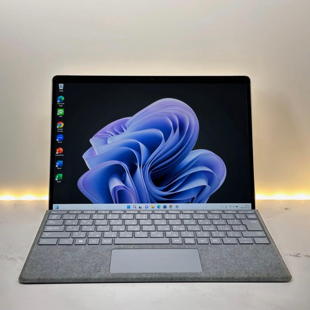 【BT100/準新品】　Surface Pro8 i5/8/256 Office