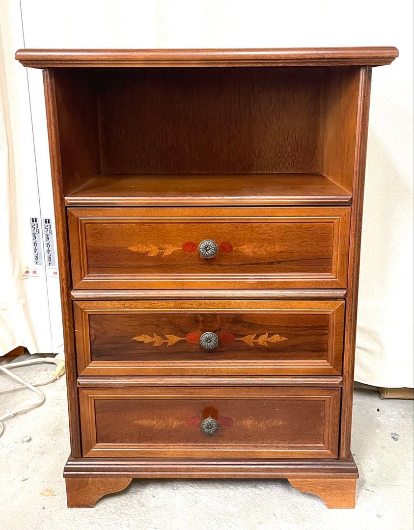 ナイトテーブル 電話代 アンティーク イタリア 美品 ナイトテーブル 電話代 アンティーク イタリア 美品 - メルカリ