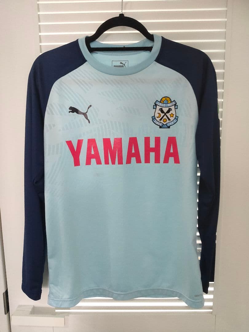 PUMA YAMAHA ジュビロ磐田　長袖シャツ Mサイズ　おまけ付き PUMA ジュビロ磐田 08 ユニフォーム ホーム長袖 862400 12 代表