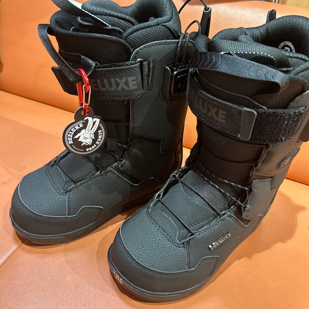 み*る様 22-23 DEELUXE Team ID Lara 23.5cm 新