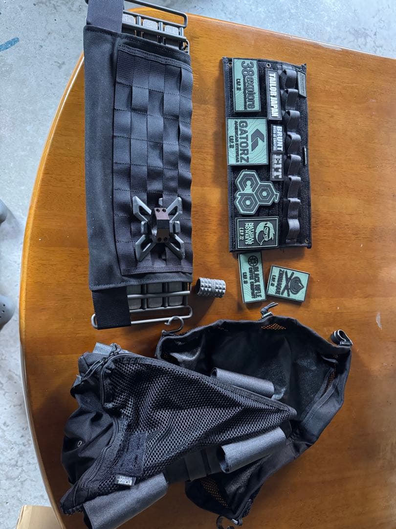 りっくa38grate トライポッドストレージ　BRUNT ワッペン　他 手染めエイジングレザーハンドストラップ 003（CURA 真鍮製2重リング