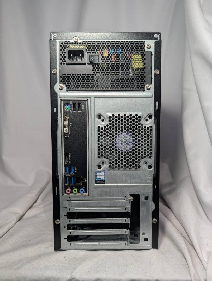 UNITCOM 第9世代 i7-9700/8GB/SSD+HDD/Office - メルカリ