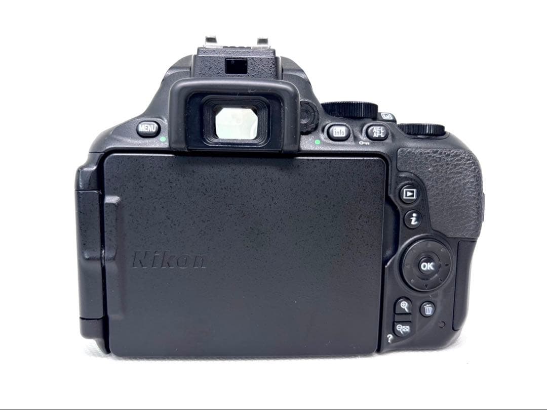 ほぼ新品 外箱】ニコン Nikon D5600 広角ダブルキット S6300回 - メルカリ