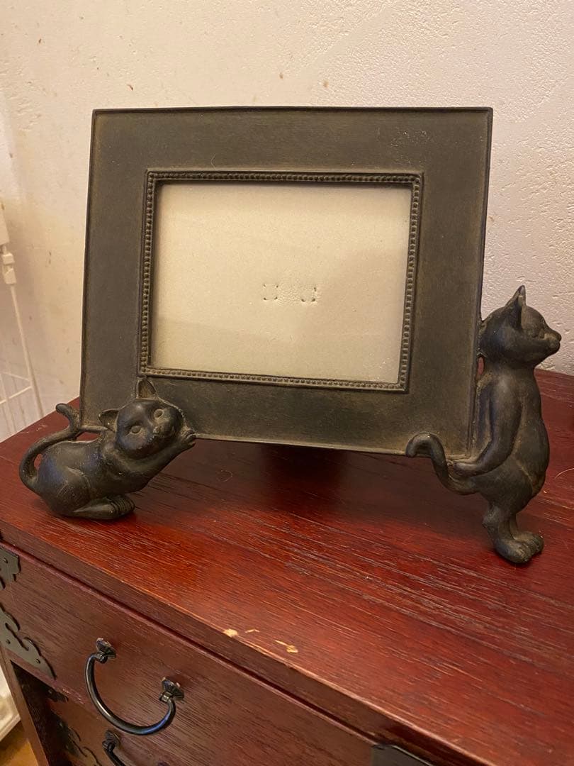 猫ちゃんのフォトスタンド Amazon.co.jp: フォトフレーム 卓上 写真立て 猫 ねこ ネコ おしゃれ