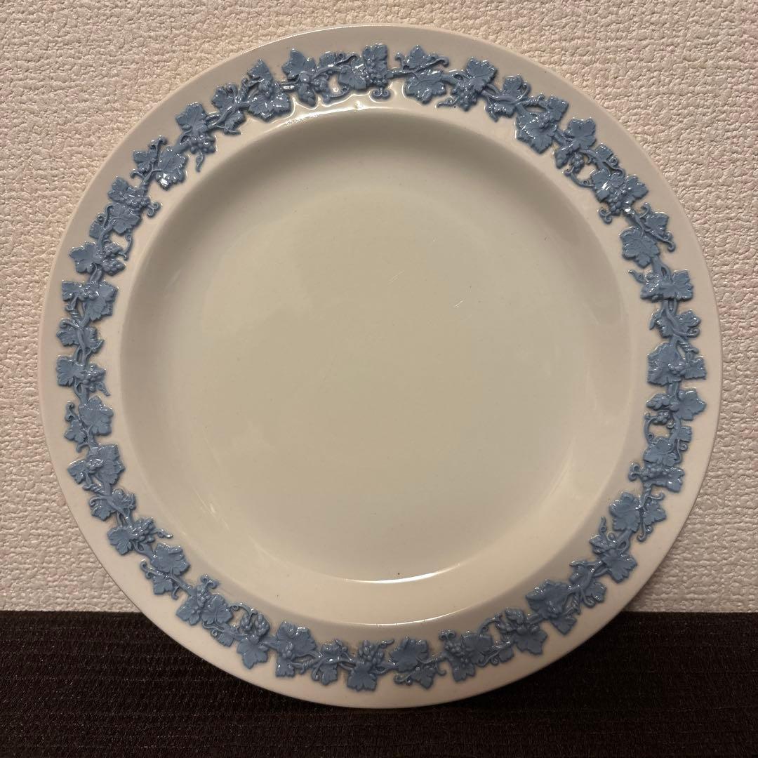 ウェッジウッド　エンボスド　クイーンズウェア　デザートプレート　20.5cm