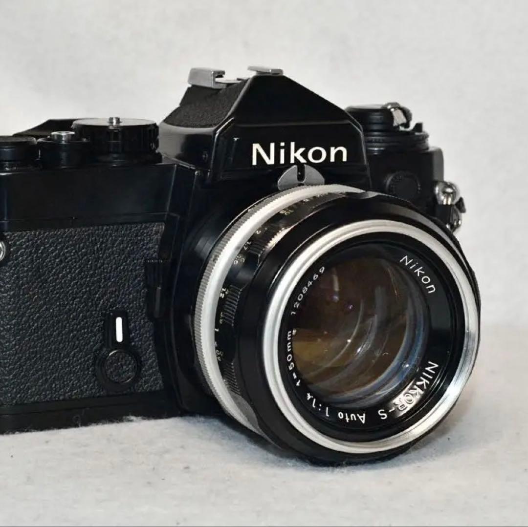《動作品》 Nikon FE +標準レンズ付きフィルムカメラ