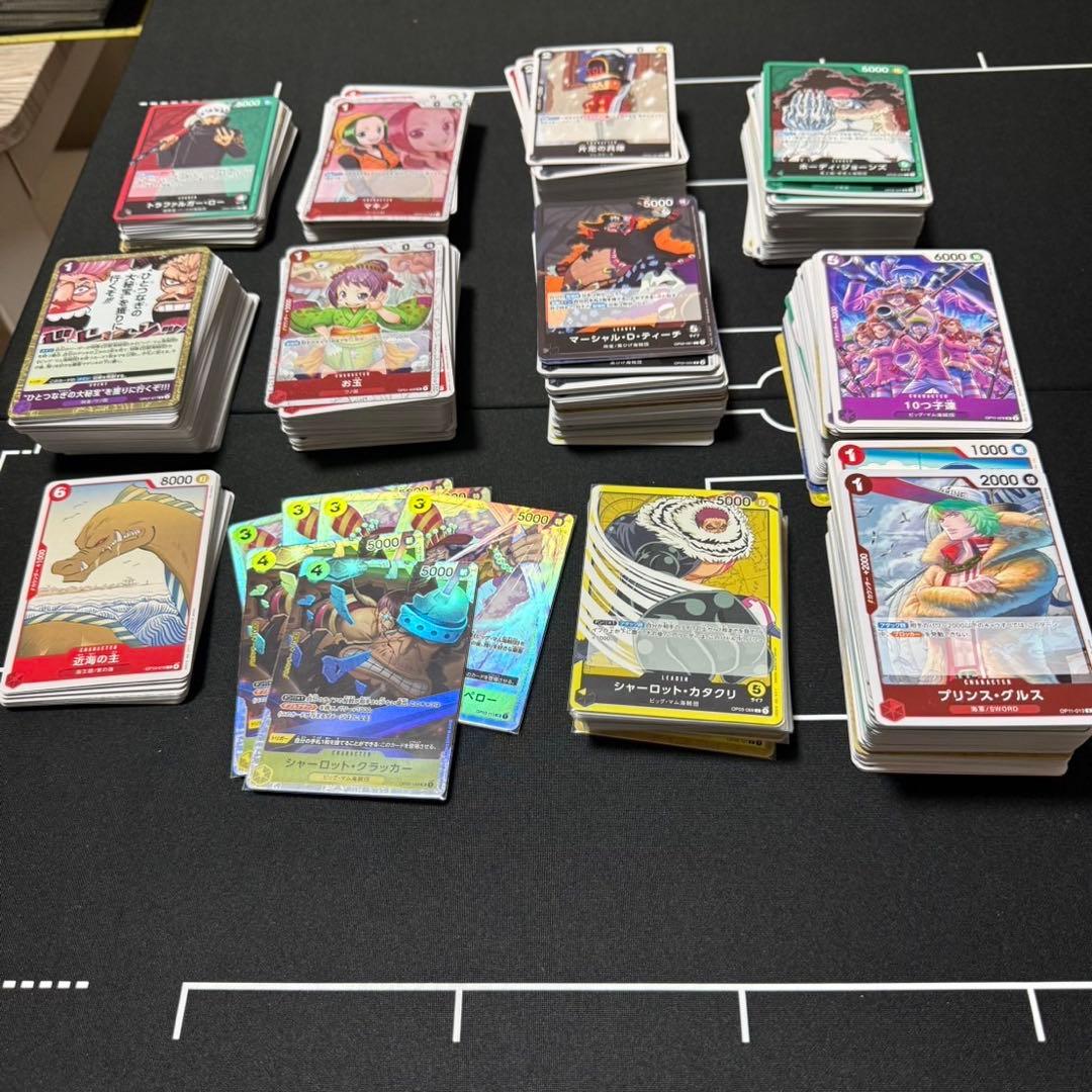 ワンピースカード 800枚まとめ売り - メルカリ
