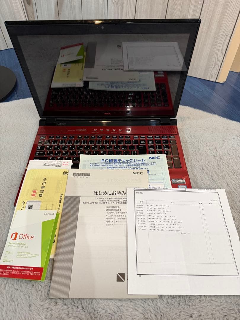 NEC LaVie レッドノートPC 15.6インチ intel i7 第8世代Core i7搭載で新筐体になった15.6型ノート「LAVIE Note