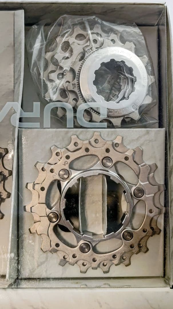 新品未使用】シマノデュラエースCS-7700スプロケット9s(チタン製3枚