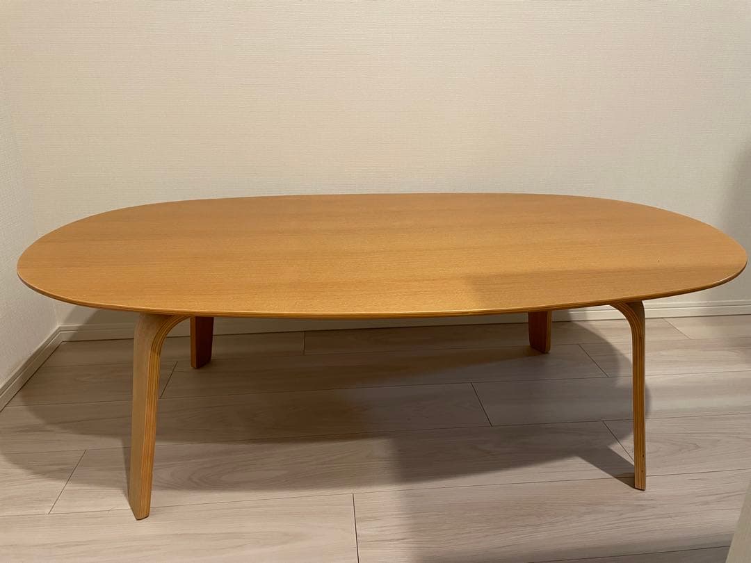 無印良品　タモ材　楕円形ローテーブル 稀少なタモ材の オーバル型ローテーブルです。無印良品(MUJI)らしい