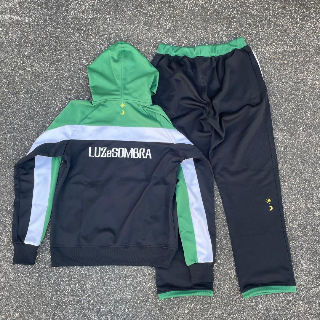 ルースイソンブラ ジャージ上下セット Mサイズ - メルカリ