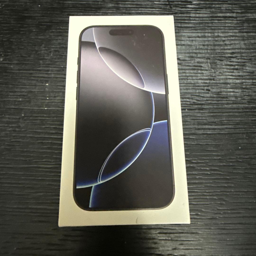 Apple iPhone 16 Pro ブラックチタニウム　256GB Amazon.com: Apple iPhone 16 Pro, 256GB, Black Titanium for Verizon