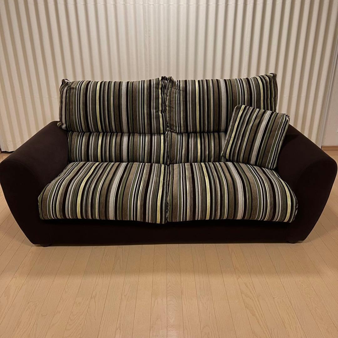 地域限定送料込み】ニトリ スペイン製 3人がけソファ - メルカリ