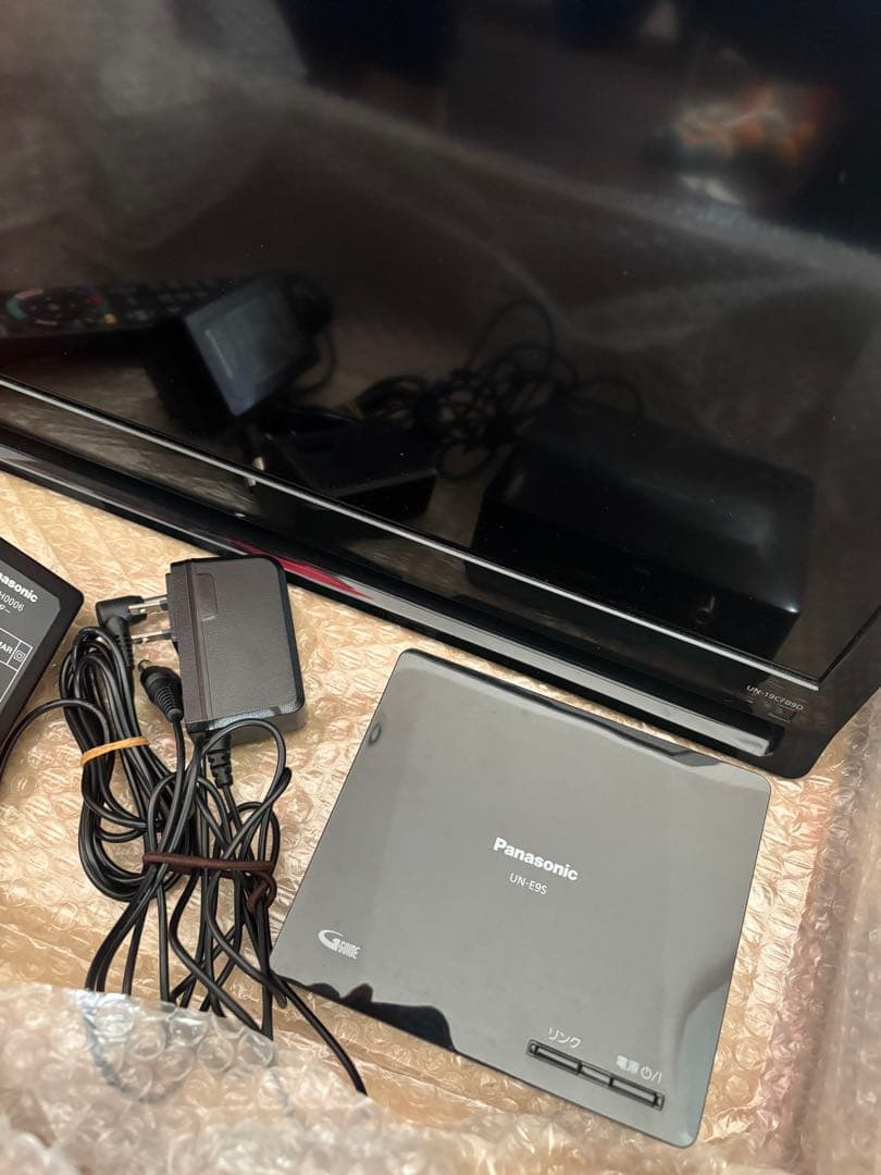 Panasonic プライベート・ビエラ UN-19CFB9D ポータブルテレビ - メルカリ