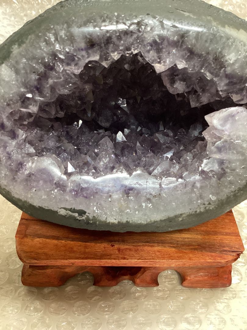 ウルグアイ産　アメジストドーム 1.85kg