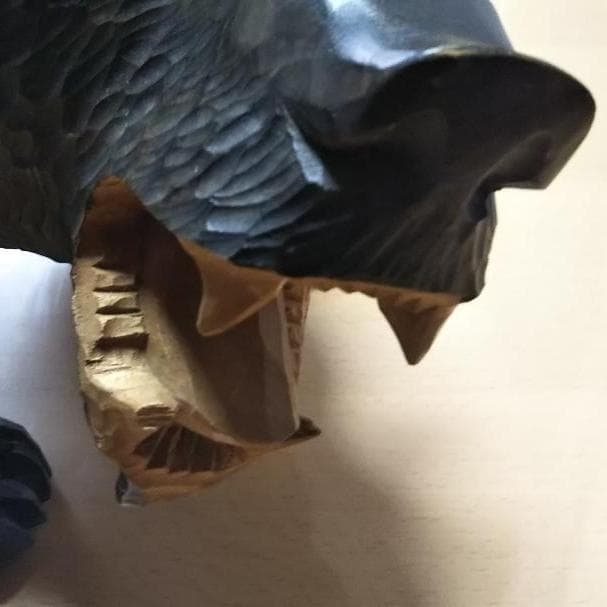 アイヌの木彫家「荒木 繁」の大きな熊の木彫り - メルカリ