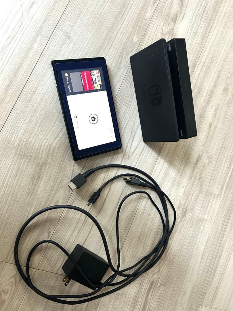 r*a様 Nintendo Switch 本体 ブラック ドック付き Nintendo Switch ☆Nintendo 2 ドックセット 任天堂 本体 新品 未使用