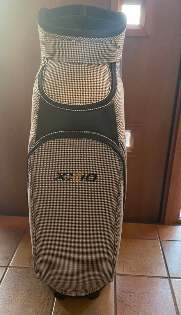 新品未使用XXIOゼクシオ ゴルフ キャディバッグ 千鳥格子柄 グレー系