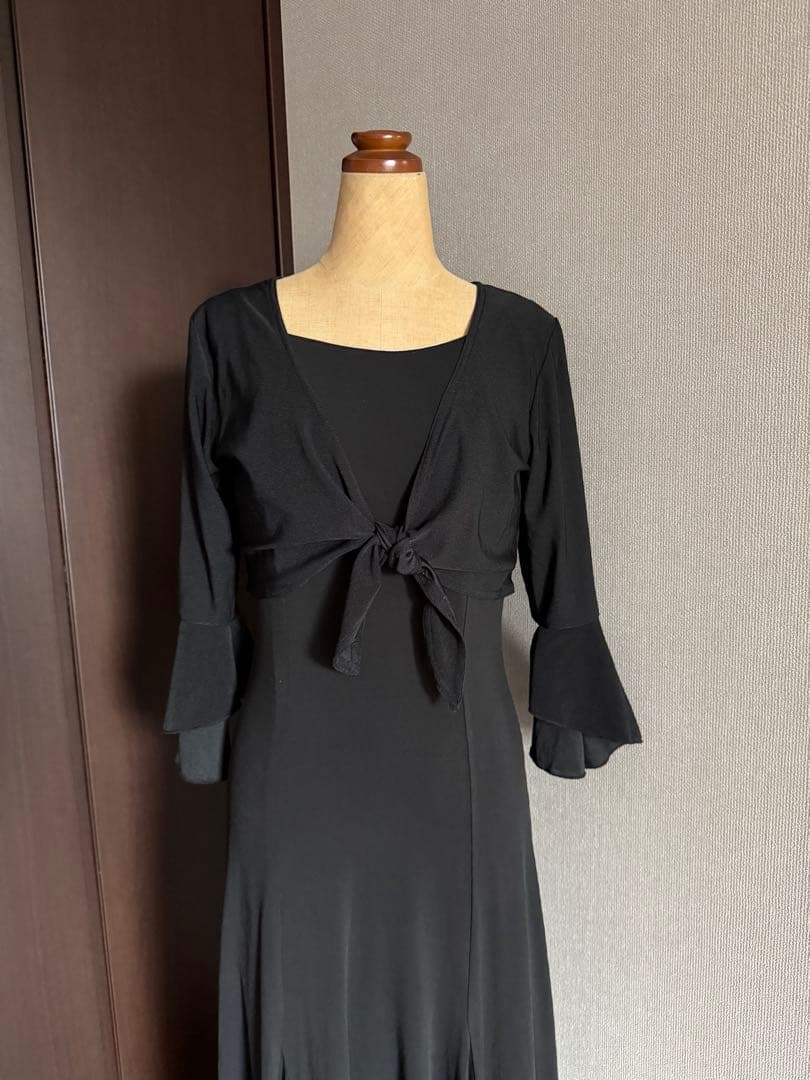 フラメンコ リバーシブルニットワンピース ボレロセット 黒 白 アルマ