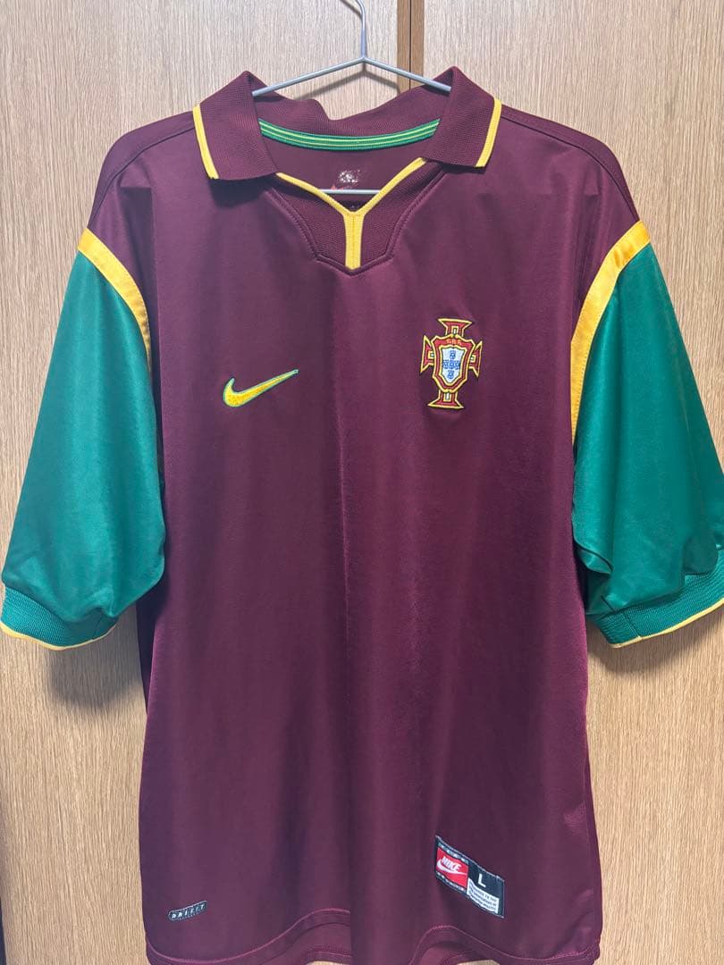 Nike ポルトガル代表 L-XLサイズ シャツ Nike ポルトガル代表 レッドシャツ - メルカリ