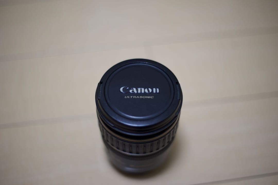 Canon EF 28-135mm f3.5-5.6 IS USM レンズ