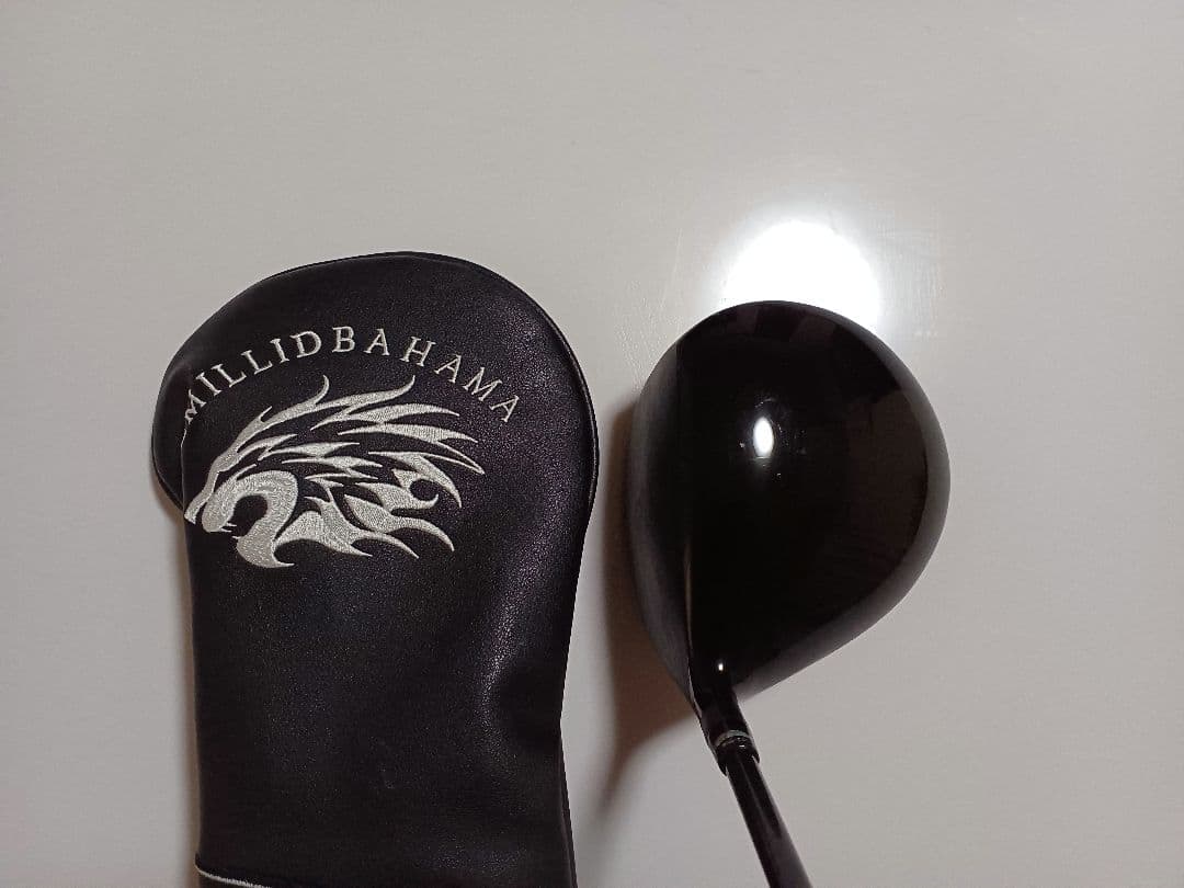 エミリットバハマCv8赤デラマックス プレミアム UX D-4SR ヘッドカバー