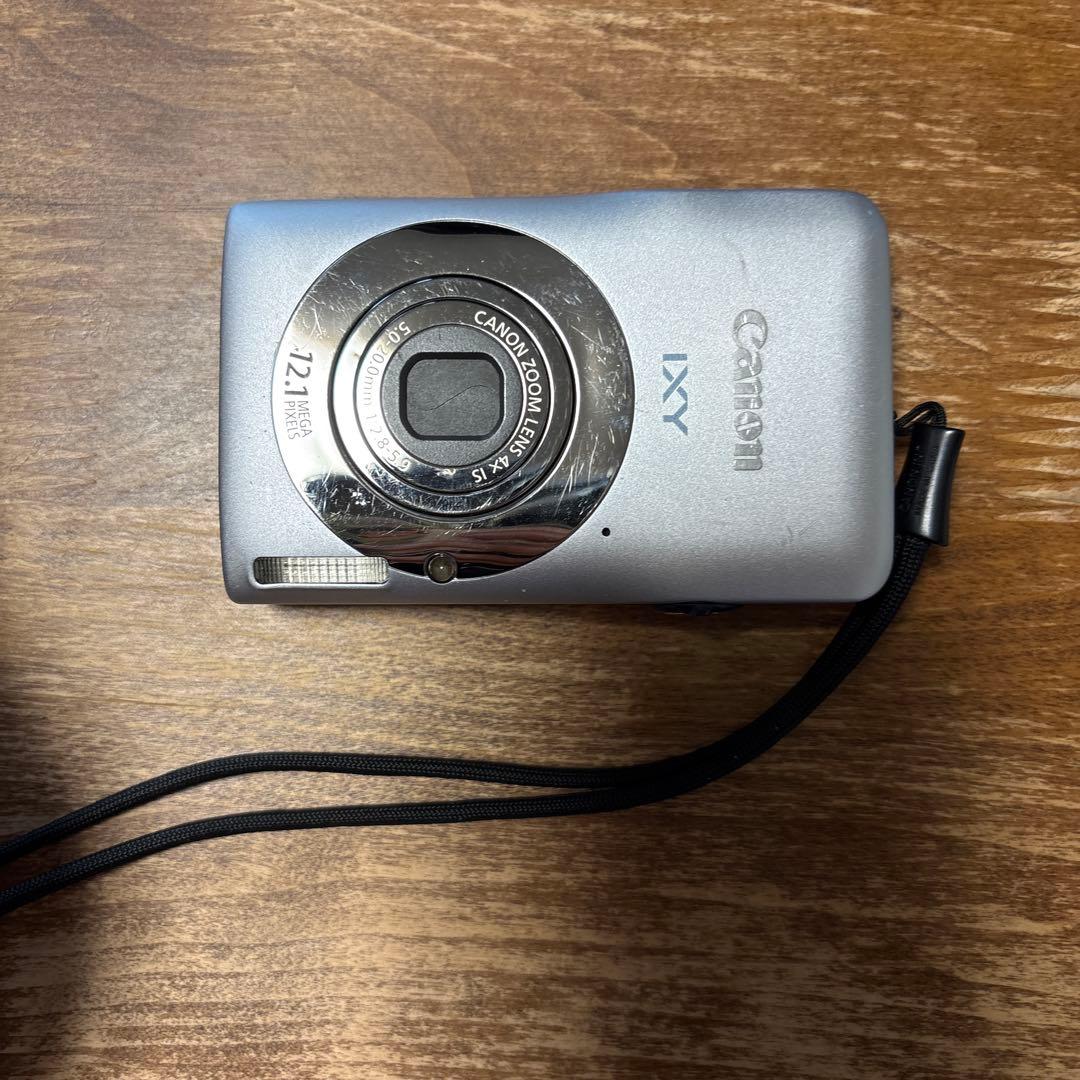 Canon IXY コンパクトデジタルカメラ シルバー バッテリー 充電器付き