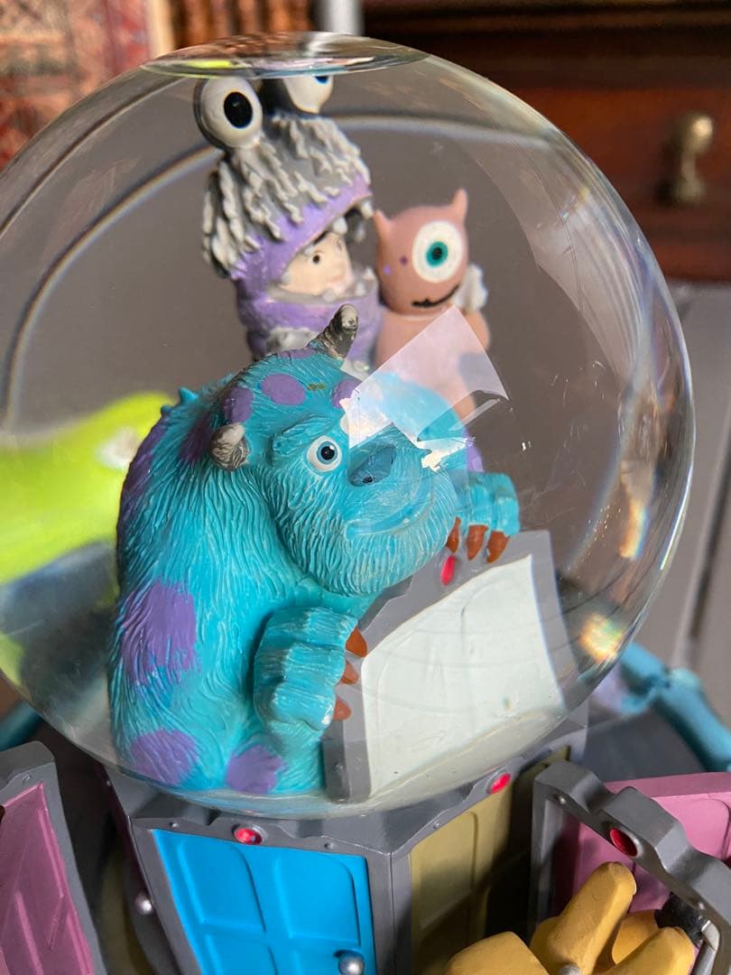 モンスターズ・インク スノードーム オルゴール フィギュア ディズニー