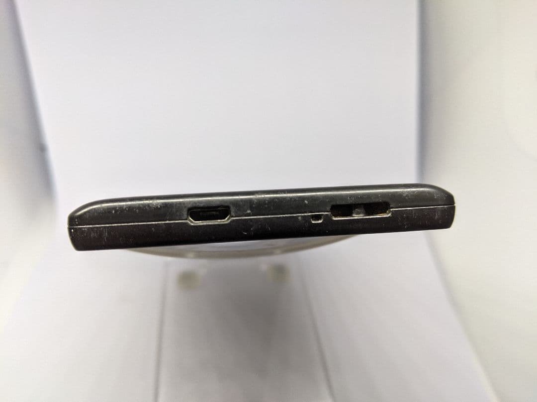 Quaphone KYV42 2G16G android7.1 Simフリー② - メルカリ