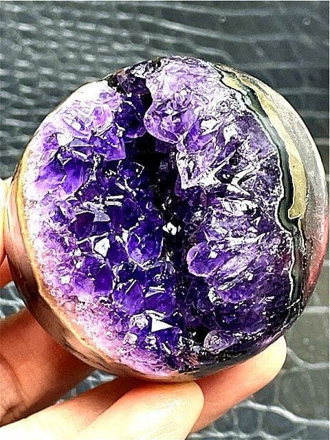 AAA級ウルグアイ産天然アメジストドーム原石開口笑B90G3/144G18C