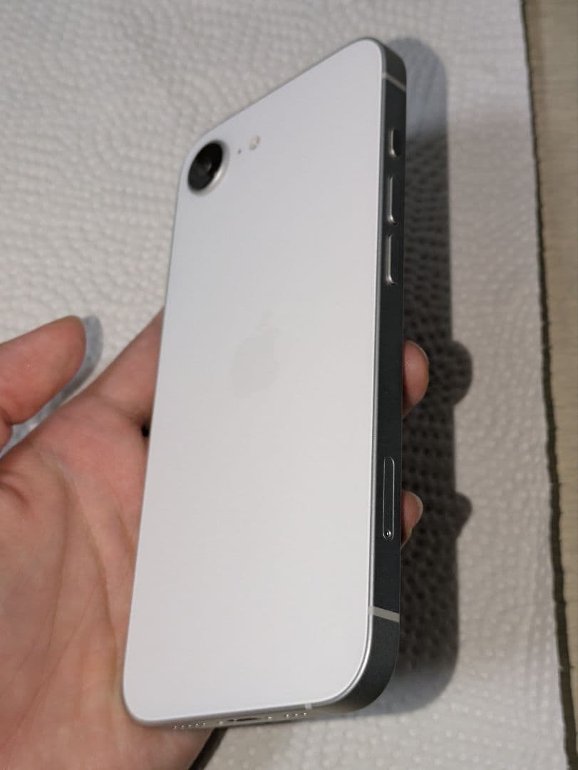 ジャンク品 iPhone16e 本体 白い縦線あり 128GB SIMフリー - メルカリ