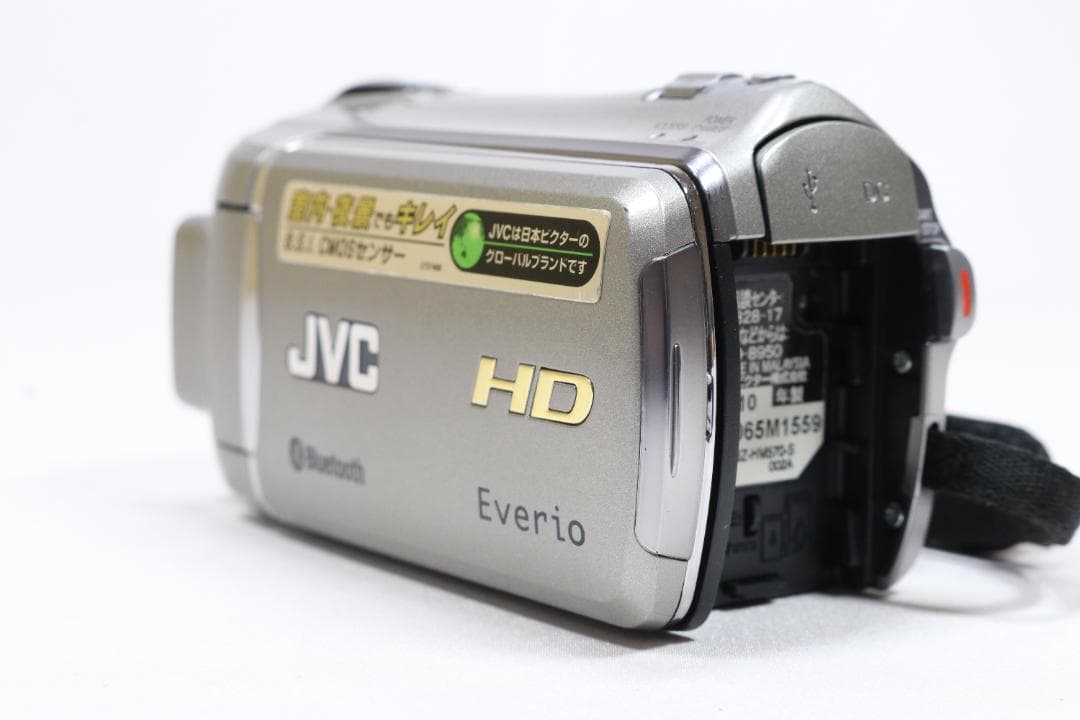 美品】 JVCビクターEverio HD ビデオカメラGZ-HM570-S - メルカリ
