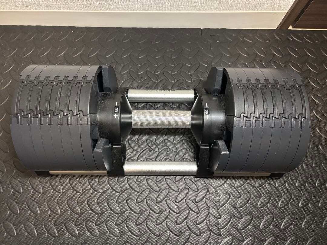 フレックスベル可変式 ダンベル 2kg刻み 36kg① - メルカリ