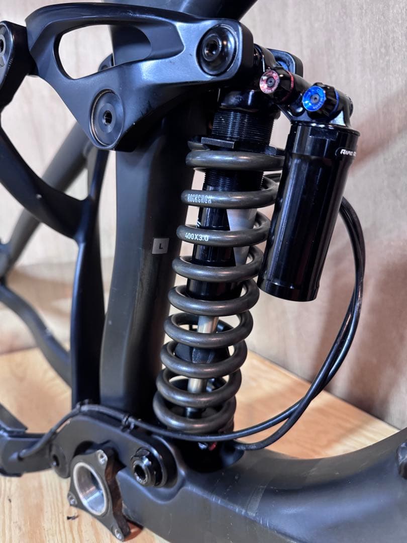 GIANT GLORY 27.5 カーボン Lサイズ(リアショック付) - メルカリ