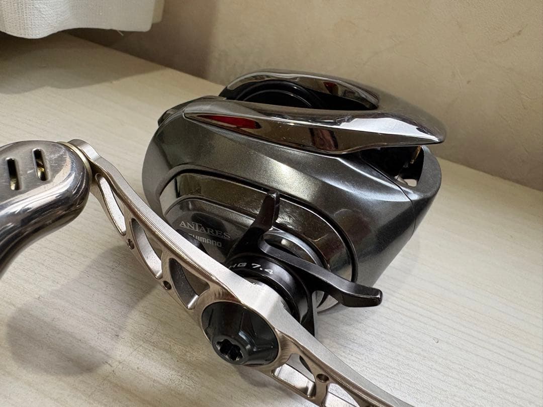 テイルウォーク ELAN VTN 81R ベイトリール 右巻き 8.1 美品 テイル