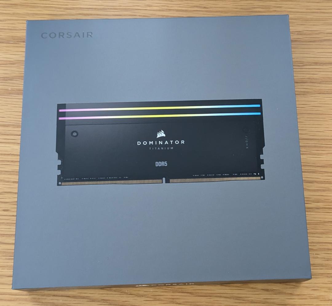 CORSAIR メモリ DOMINATOR CMP96GX5M2B6400C32 DOMINATOR TITANIUM RGB DDR5 Memory | CORSAIR