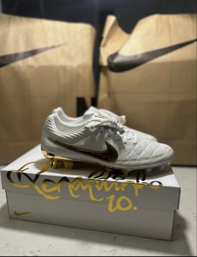 Ronaldinho × Nike Tiempo Legend FG 25.5 - メルカリ