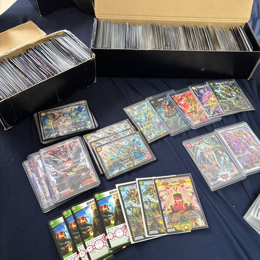 壁*様 デュエマ引退品　バラカード1200枚+旧環境5デッキ デュエマ 引退品 旧枠SR VRまとめ売り 1枚の通販 ま。（69764414） | magi