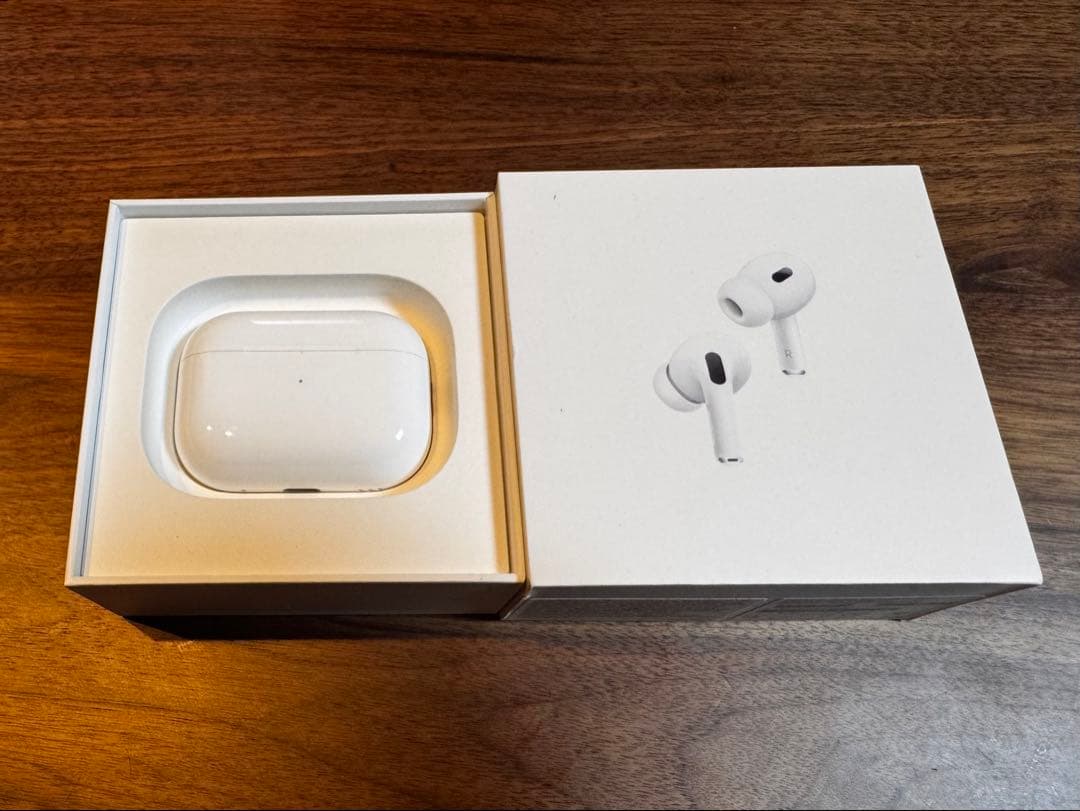 AirPods Pro（第2世代） 本体 ホワイト Amazon.co.jp: Apple AirPods Pro（第2世代） ​​​​​​​ ホワイト : 家電